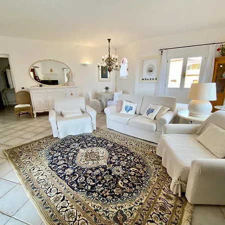 Isa - Luxury Ginepro Sea View With Common Swimming Pool Just 50 Mt From The Golfo Aranci