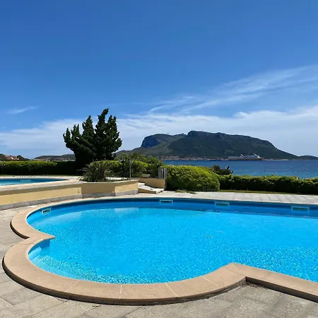Apart-hotel Isa - Luxury Ginepro Sea View With Common Swimming Pool Just 50 Mt From The 4*