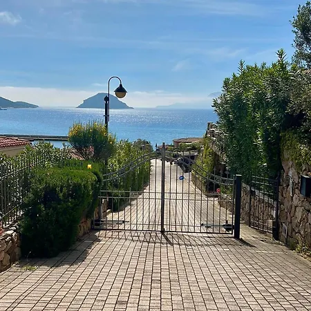 Apart-hotel Isa - Luxury Ginepro Sea View With Common Swimming Pool Just 50 Mt From The Golfo Aranci