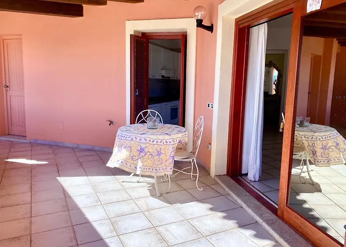 Aparthotel Isa - Luxury Ginepro Sea View With Common Swimming Pool Just 50 Mt From The Golfo Aranci