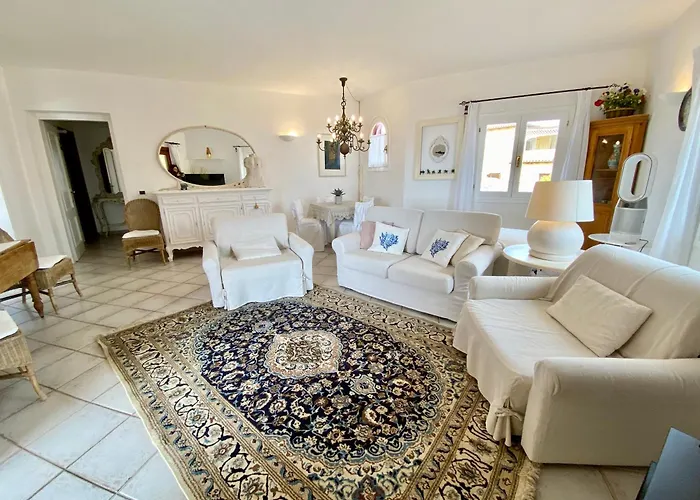 Isa - Luxury Ginepro Sea View With Common Swimming Pool Just 50 Mt From The Golfo Aranci